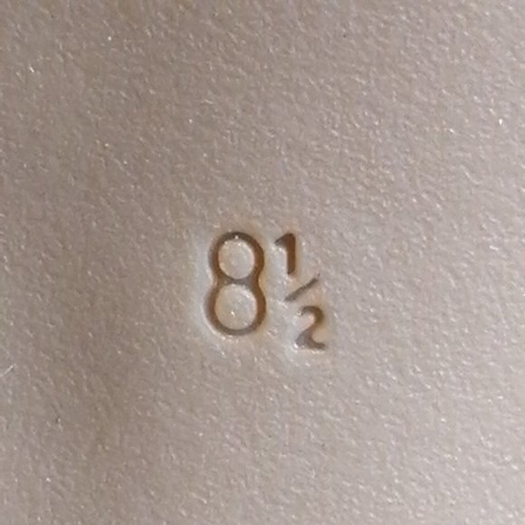 Old Navy Womens Ankle Bootie Sage Block High Heel Side Zip Almond Toe Sz 8.5 M - Picture 9 of 9